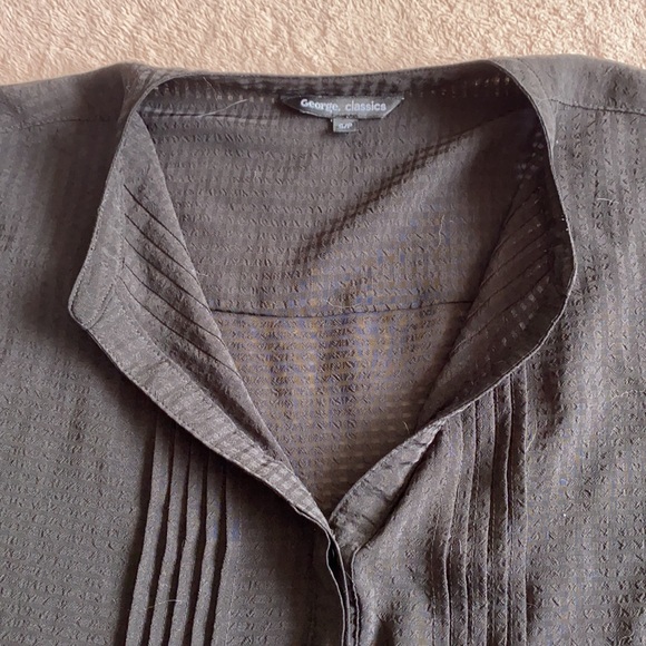 George Black 3/4 Button Up Mesh Top - Picture 2 of 4